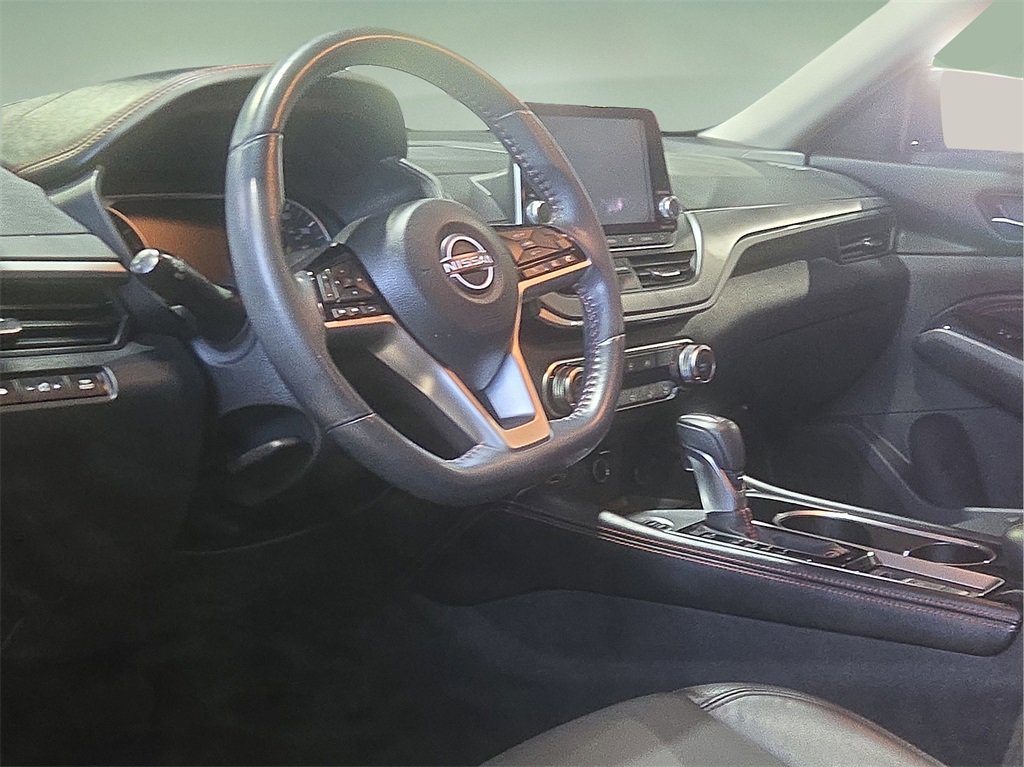 Used 2023 Nissan Altima 2.5 SR image 16