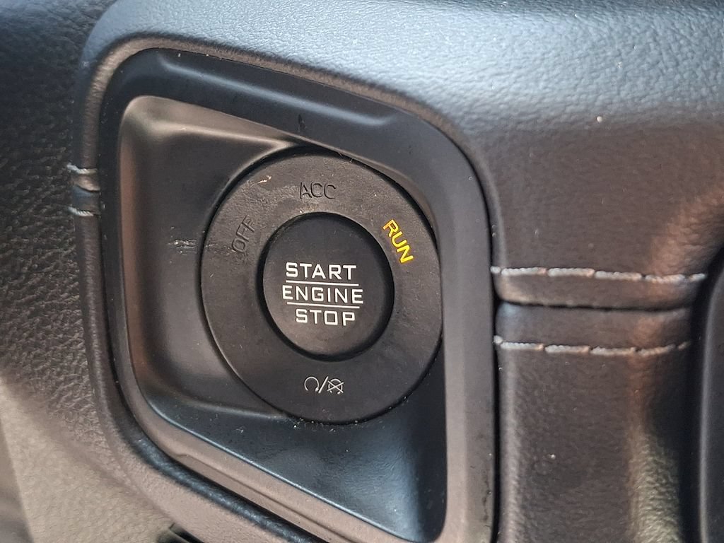 Used 2024 Jeep Wrangler Unlimited Sahara AWD/4WD image 24