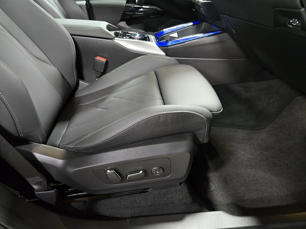 Used 2025 BMW X3 M50 w/ Premium Package image 57