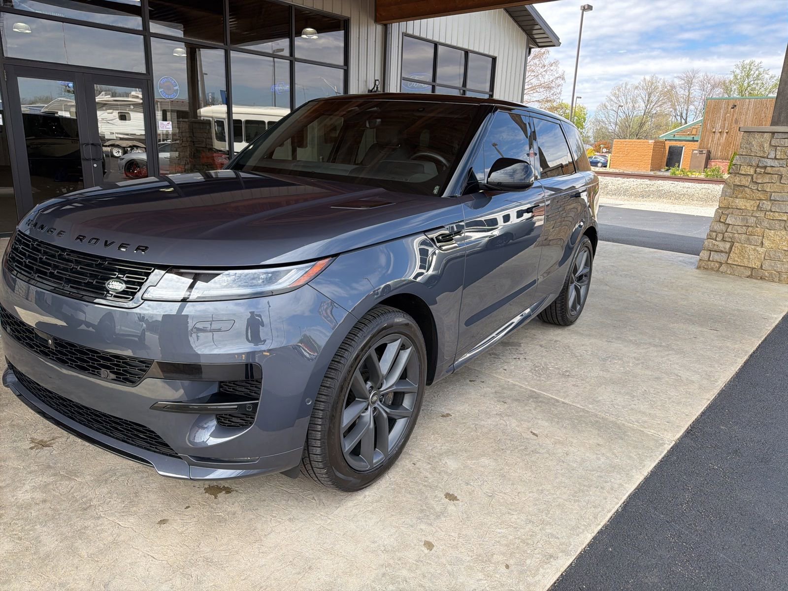 Used 2024 Land Rover Range Rover Sport Dynamic SE AWD/4WD image 19