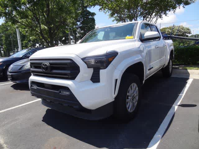 Used 2024 Toyota Tacoma SR5 AWD/4WD image 1