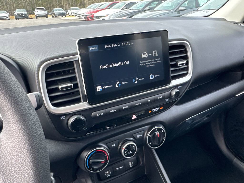 New 2026 Hyundai Venue SE image 18