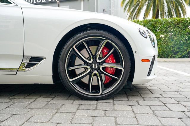 Used 2024 Bentley Continental GT V8 image 34