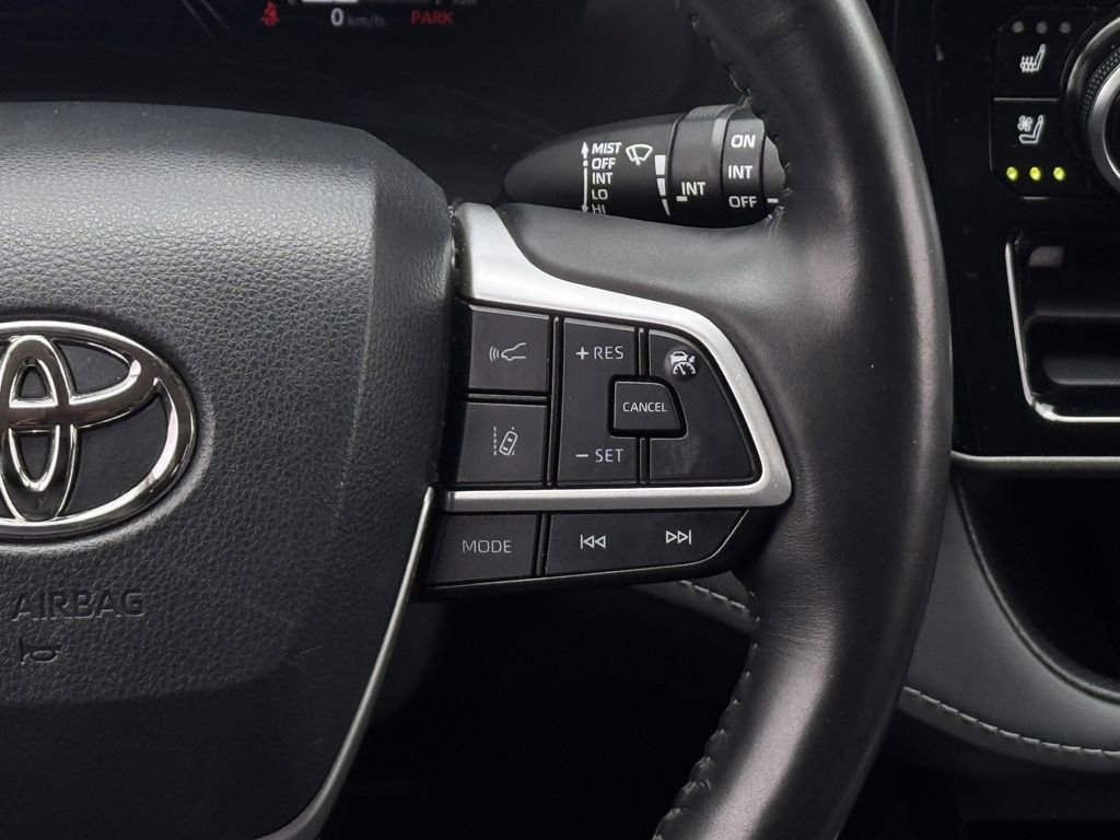 Used 2023 Toyota Highlander Limited image 15
