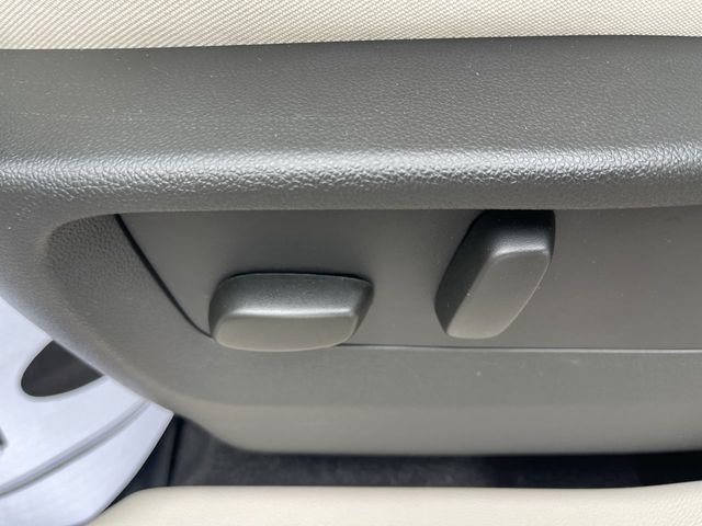 Used 2023 Buick Envision Preferred AWD/4WD image 12