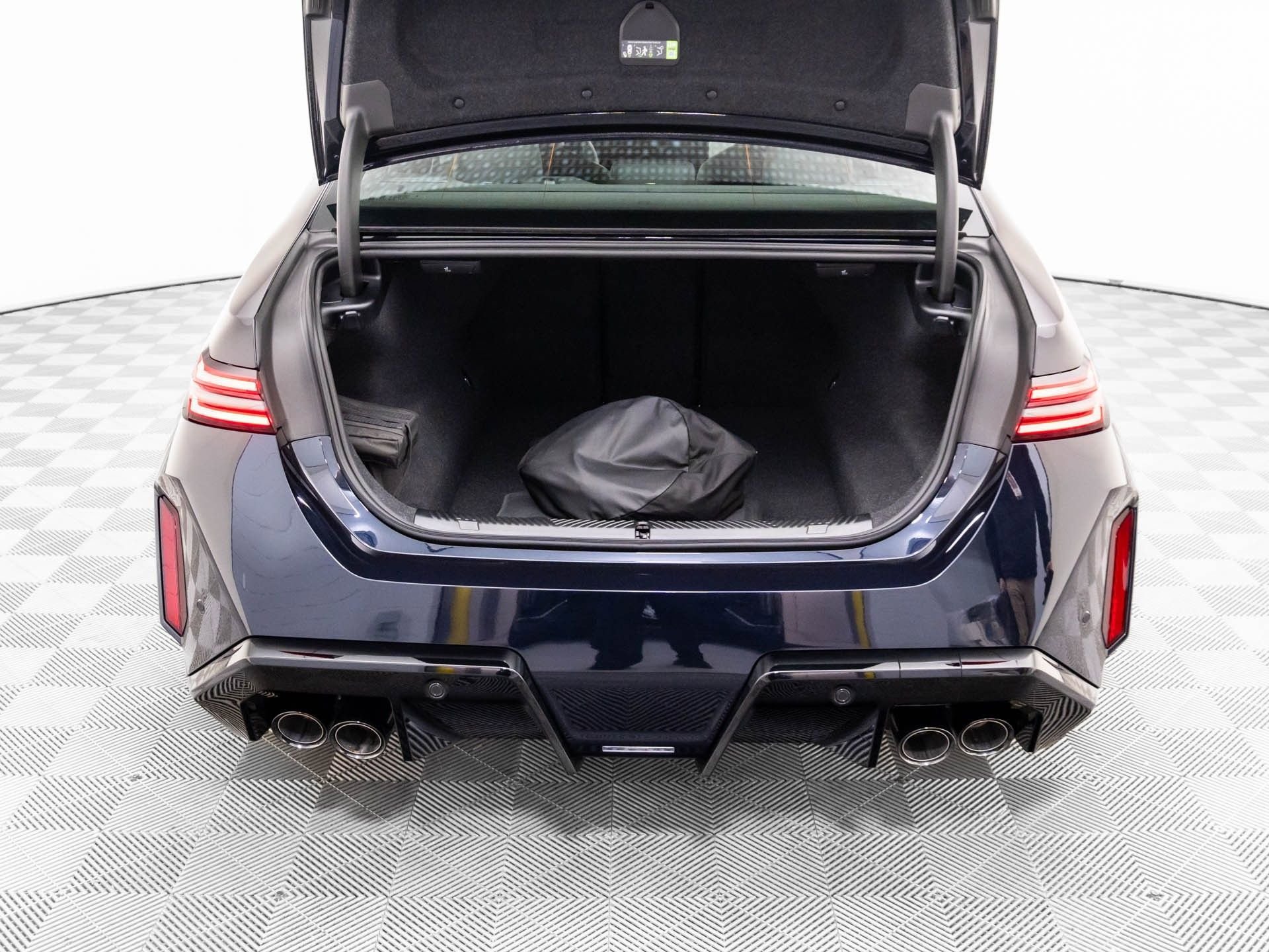 New 2026 BMW M5 w/ Carbon Package image 35