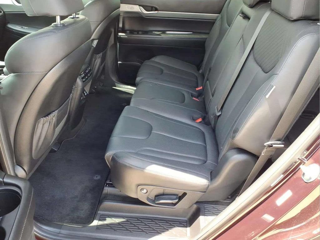 Used 2024 Hyundai Palisade SEL FWD image 12