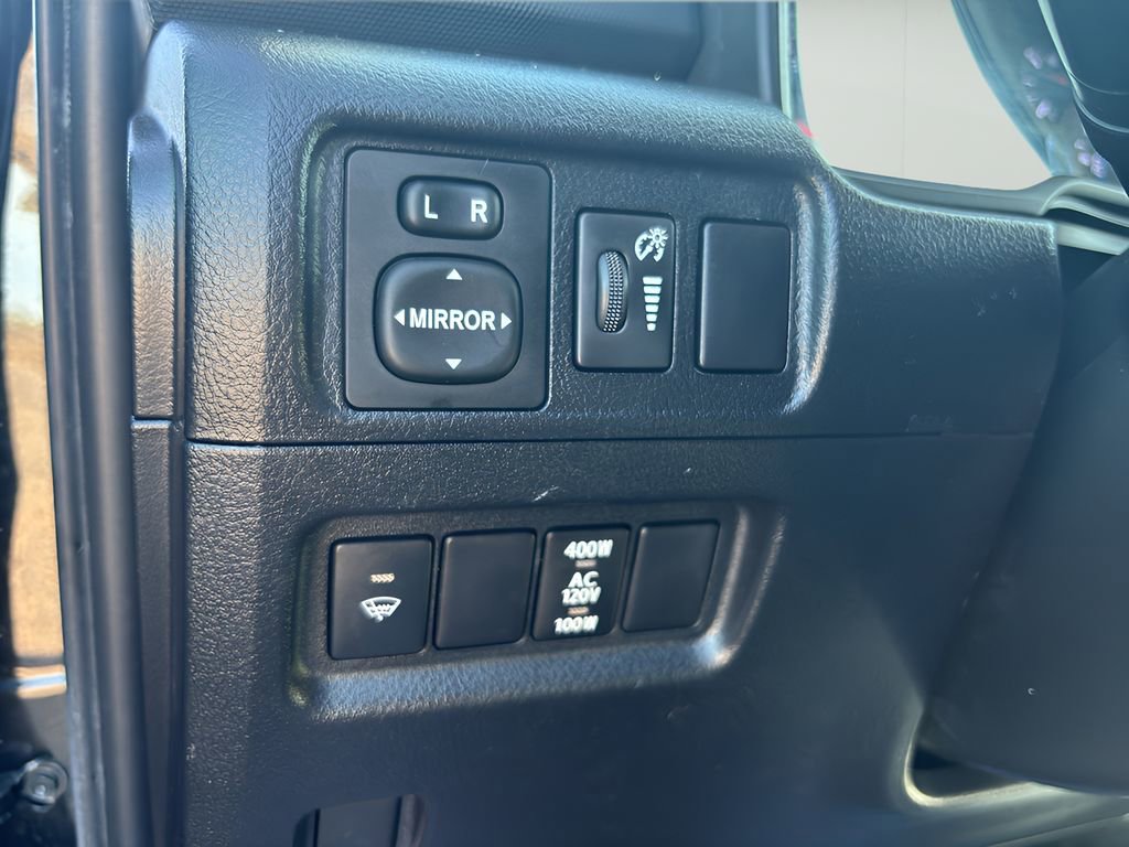 Used 2016 Toyota 4Runner SR5 AWD/4WD image 14