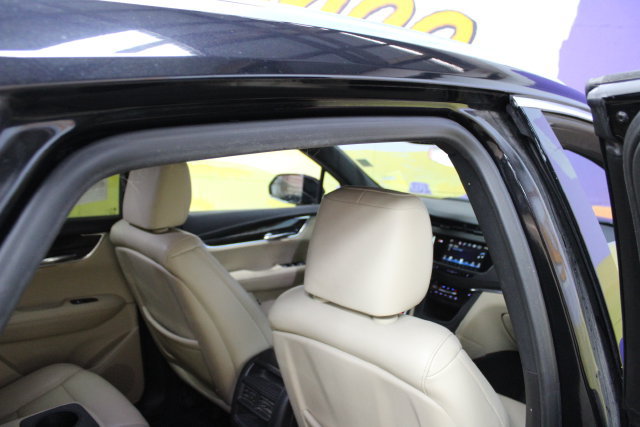 Used 2019 Cadillac XT5 FWD image 10