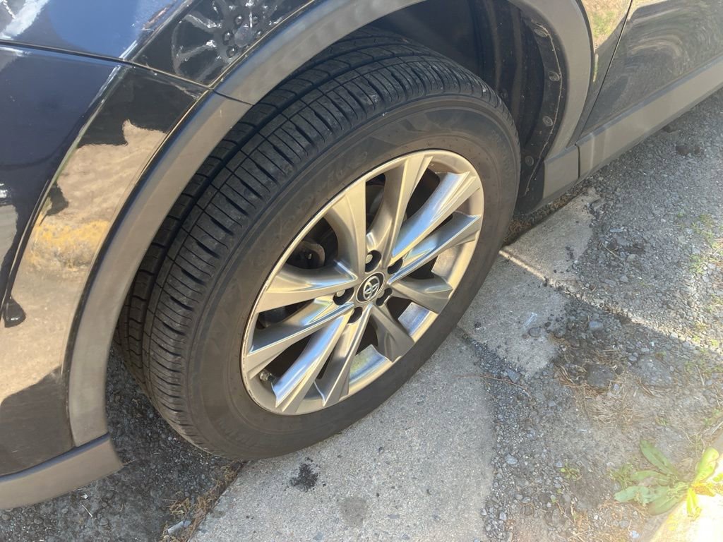 Used 2017 Toyota RAV4 Limited image 4