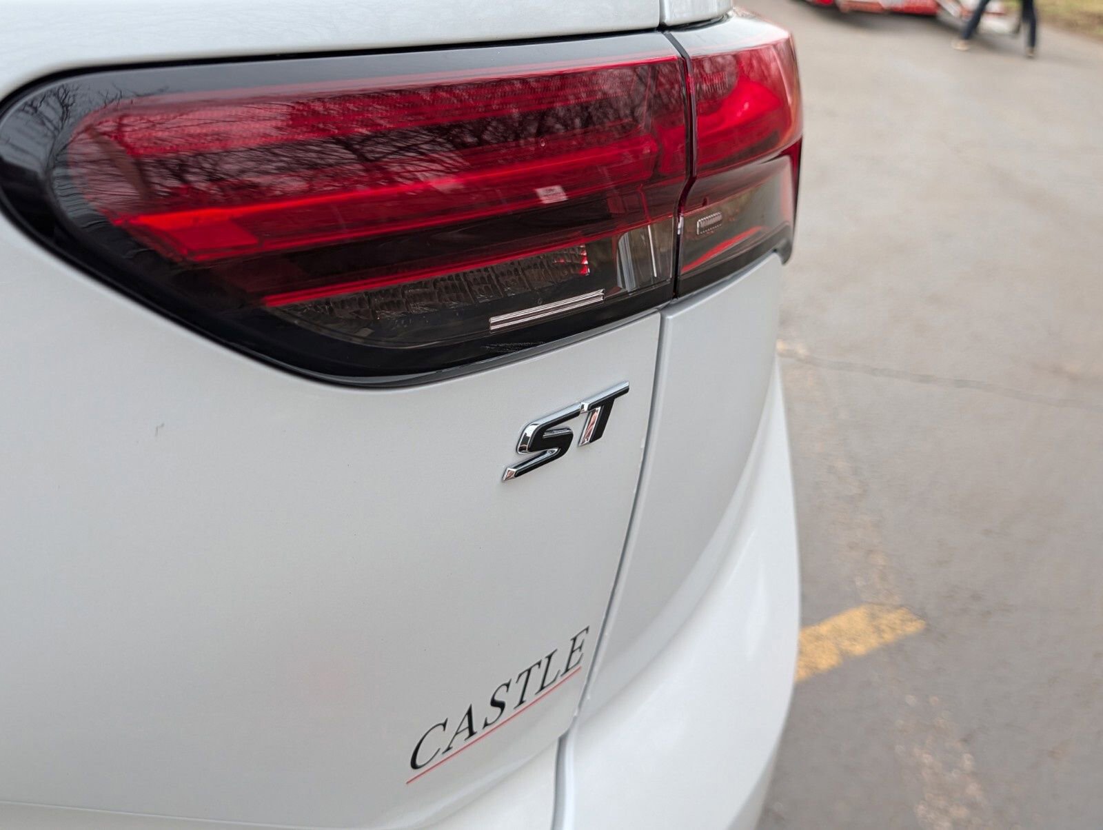 Used 2023 Buick Envision Essence w/ Sport Touring Package AWD/4WD image 16