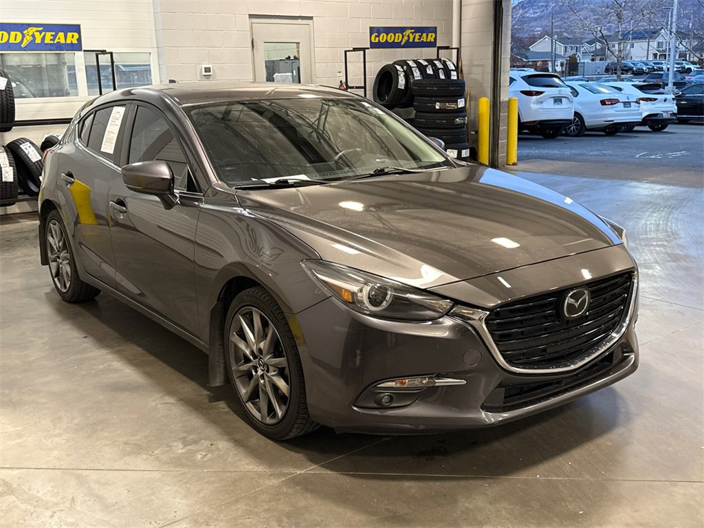 Used 2018 MAZDA MAZDA3 Grand Touring w/ Premium Equipment Package image 3