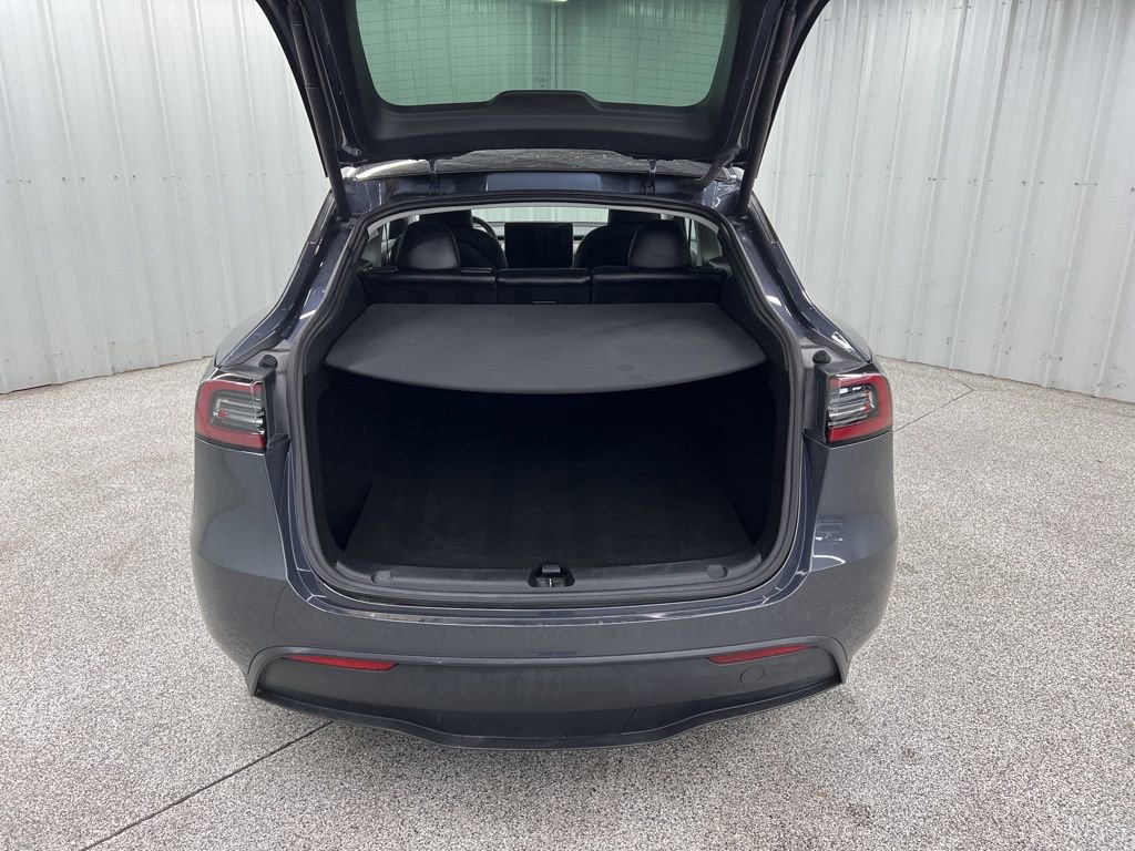 Used 2023 Tesla Model Y Long Range image 10