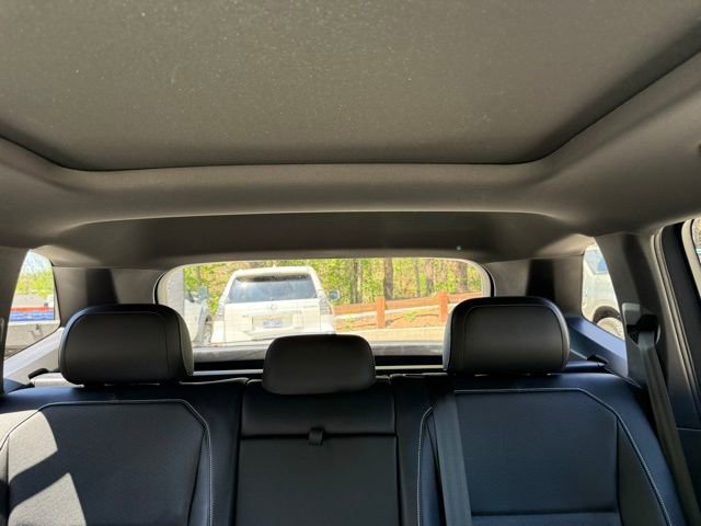 Used 2021 Volkswagen Tiguan SE R-Line AWD/4WD image 46