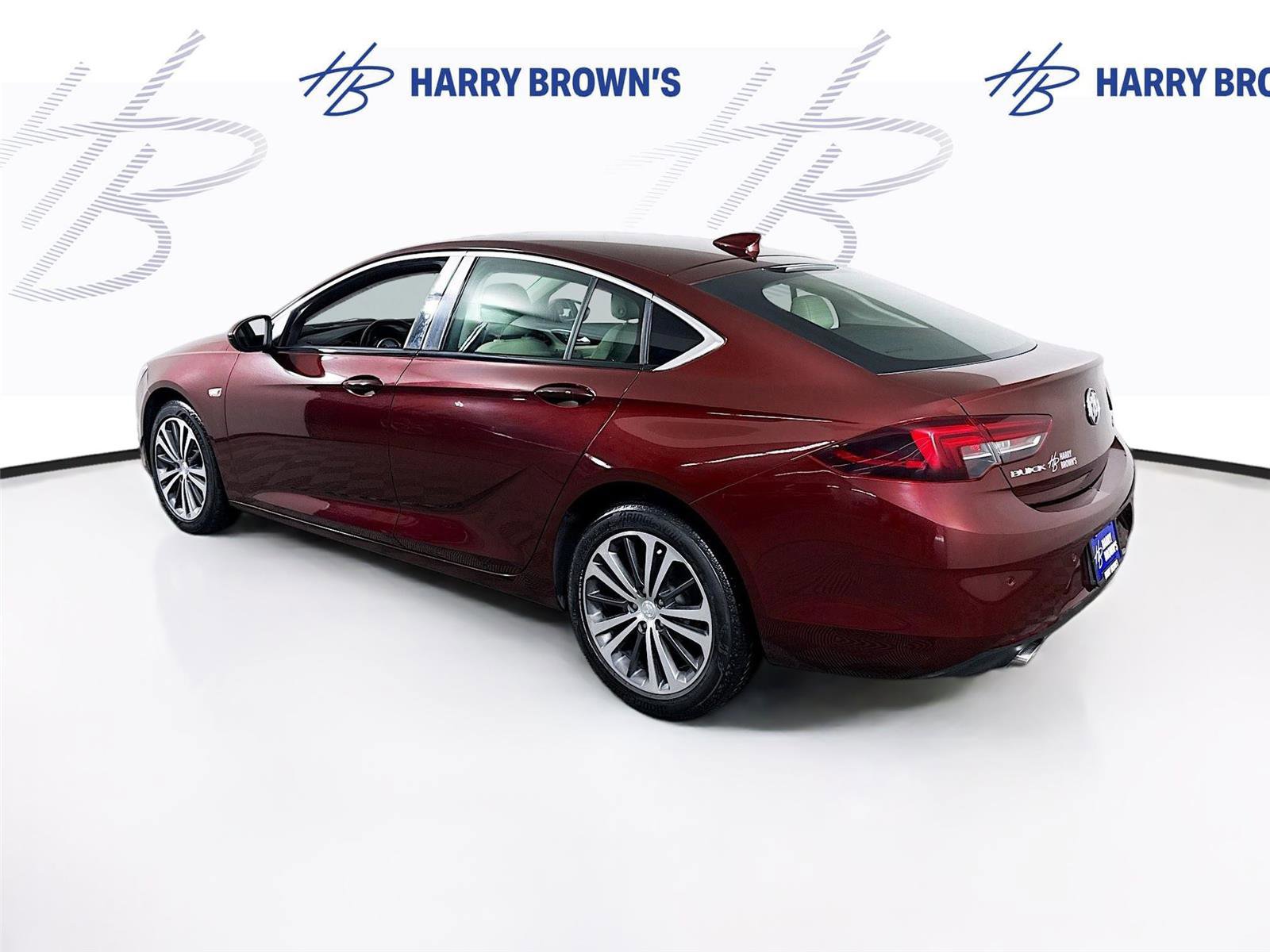 Used 2018 Buick Regal Essence w/ Driver Confidence Package #1 image 30