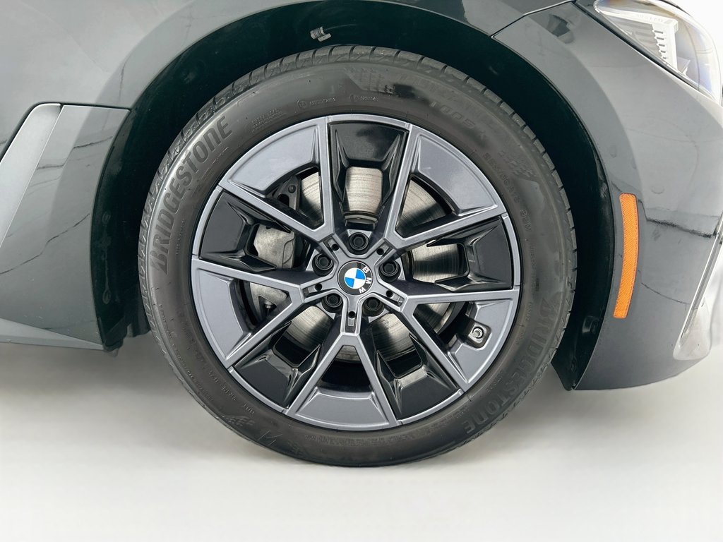 Used 2025 BMW i4 xDrive40i AWD/4WD image 32