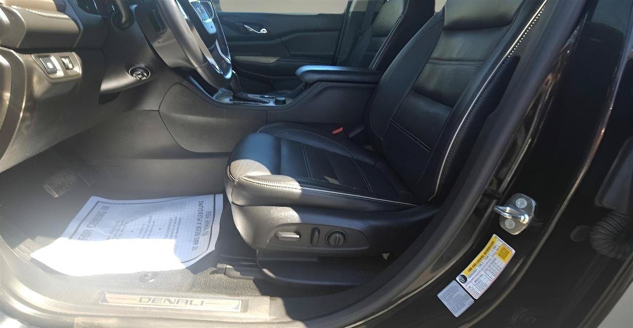 Used 2017 GMC Acadia Denali w/ Technology Package AWD/4WD image 13
