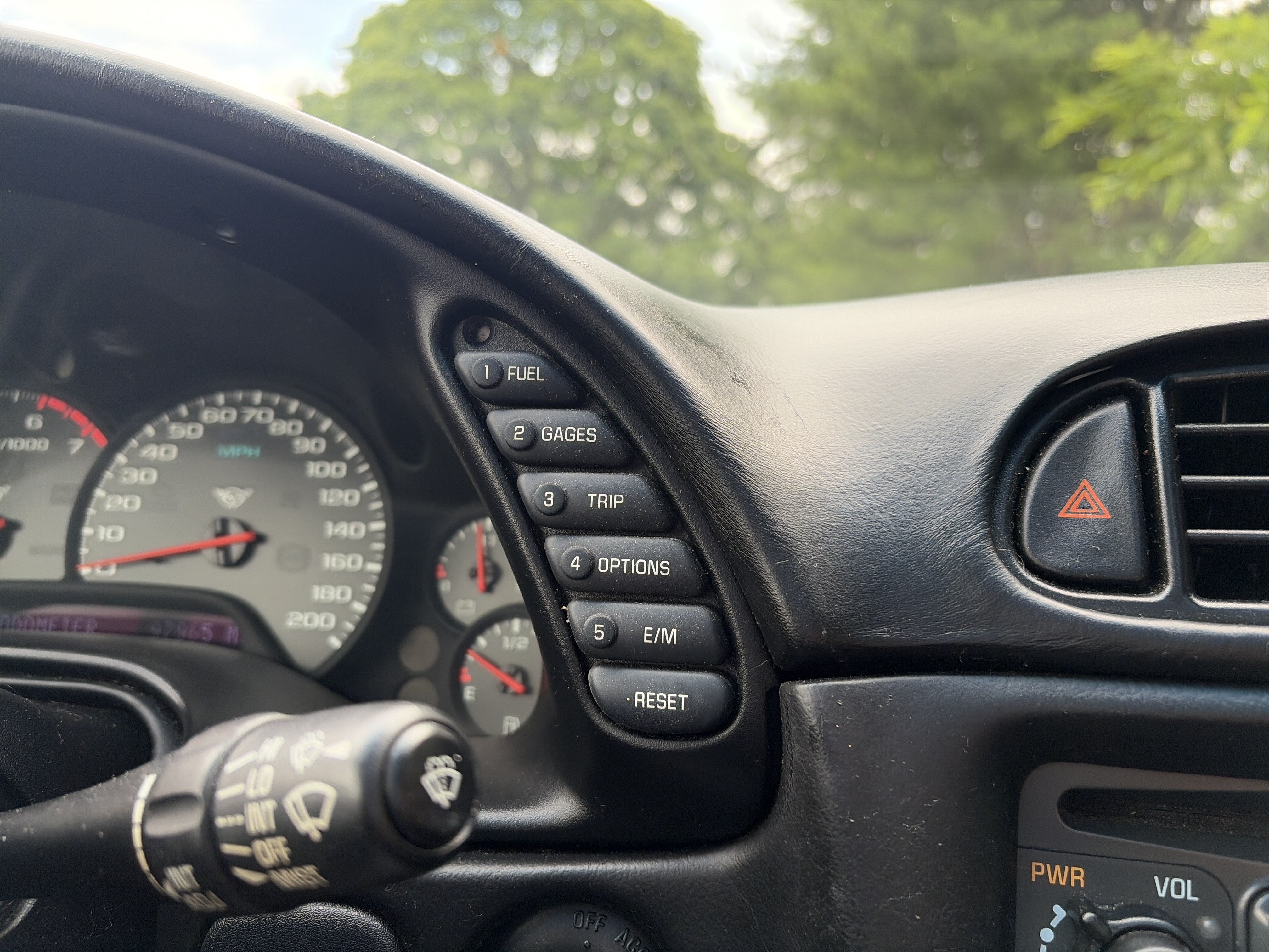 Used 2001 Chevrolet Corvette Coupe w/ Preferred Equipment Group1 RWD image 30