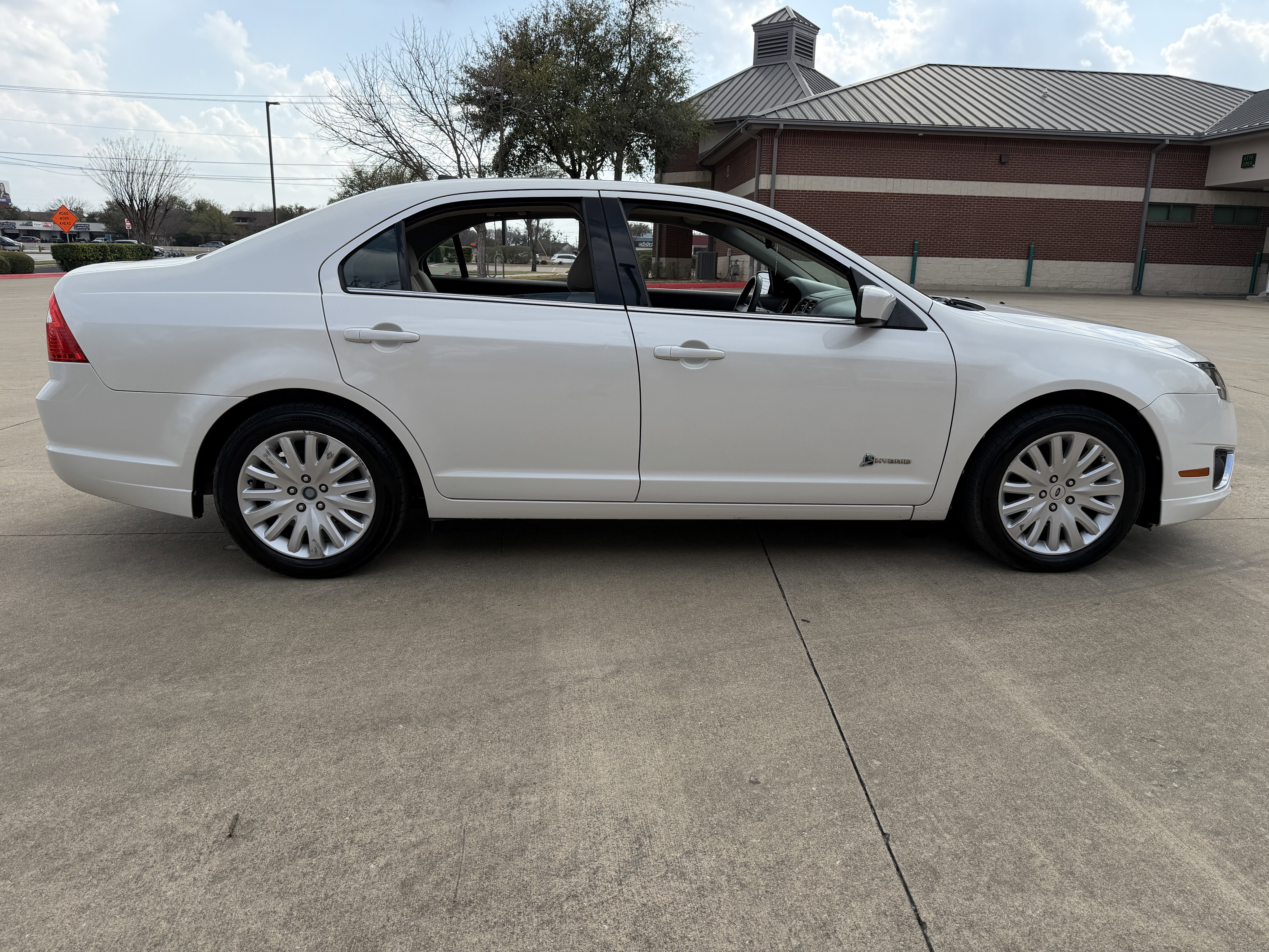 Used 2010 Ford Fusion Hybrid image 8