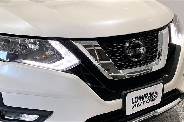 Used 2019 Nissan Rogue S FWD image 38