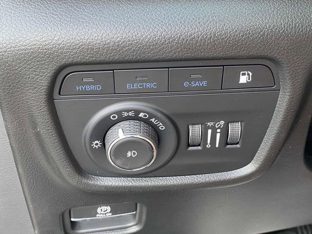 New 2023 Jeep Grand Cherokee Trailhawk w/ Luxury Tech Group III image 19