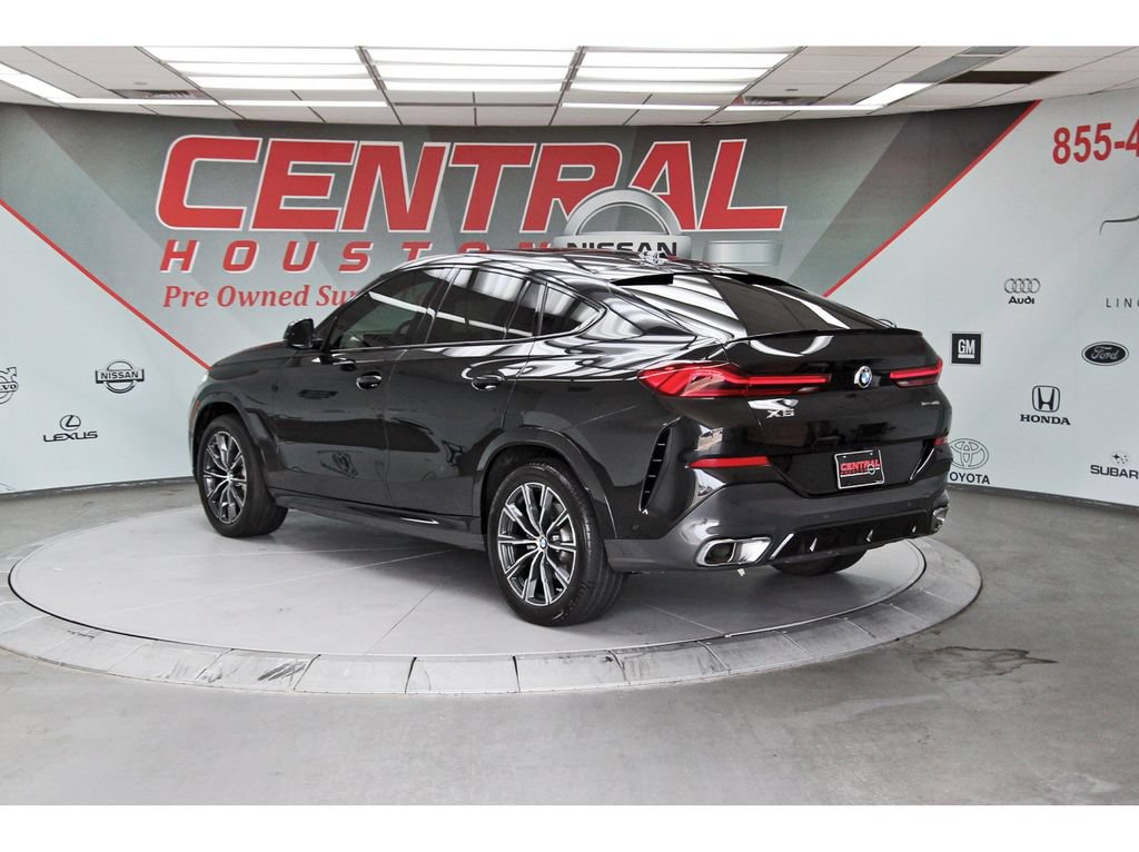 Used 2024 BMW X6 xDrive40i w/ Premium Package AWD/4WD image 3