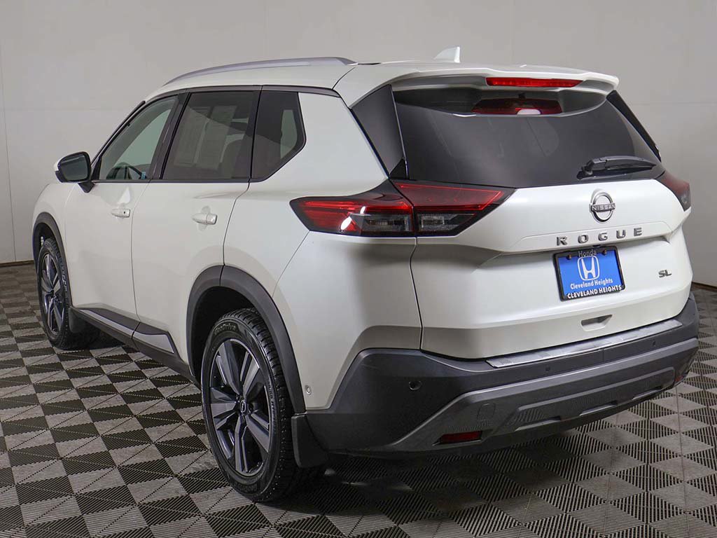 Used 2023 Nissan Rogue SL w/ SL Premium Package FWD image 9
