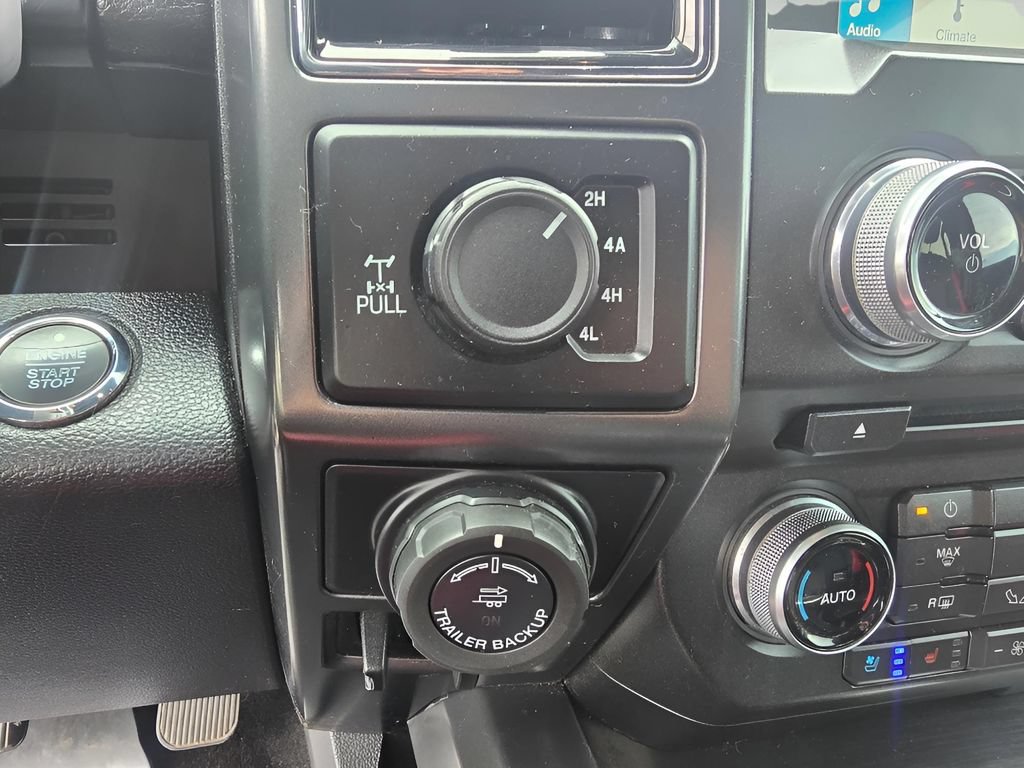Used 2018 Ford F150 Lariat w/ Equipment Group 502A Luxury AWD/4WD image 18