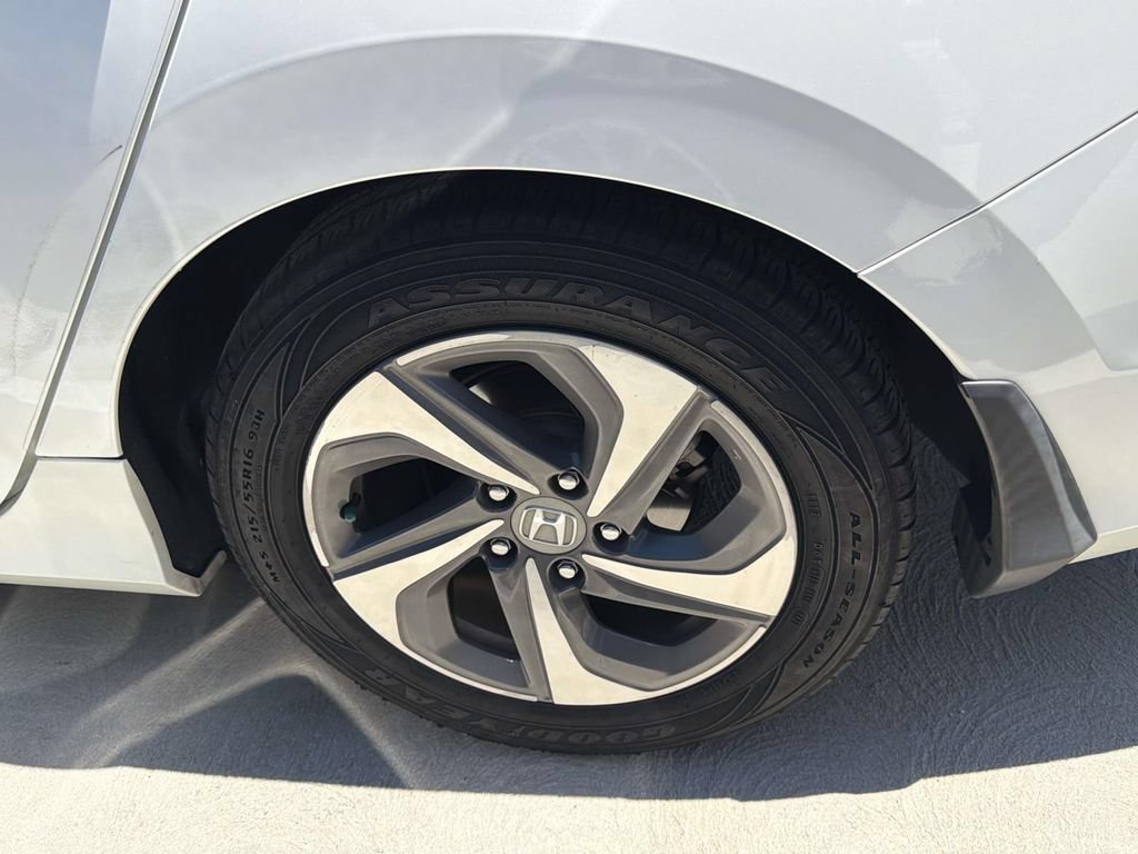 Used 2019 Honda Insight EX image 16