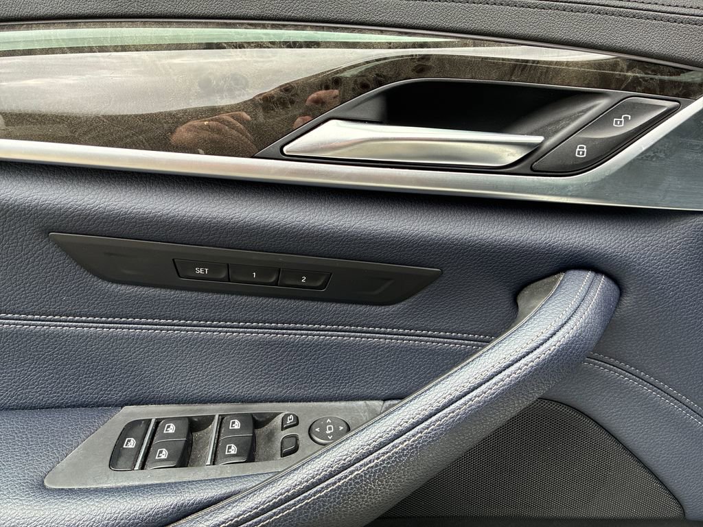 Used 2018 BMW 540i xDrive AWD/4WD image 14