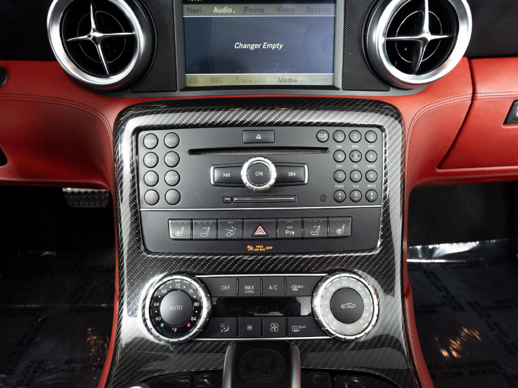 Used 2012 Mercedes-Benz SLS AMG Roadster image 18