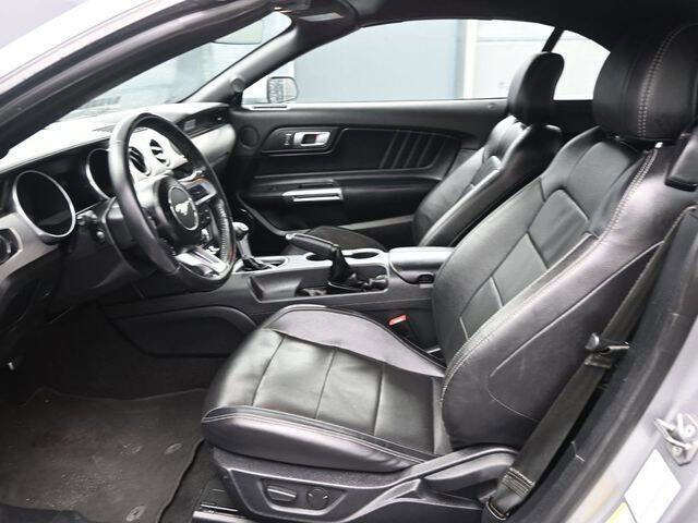 Used 2022 Ford Mustang Premium image 4