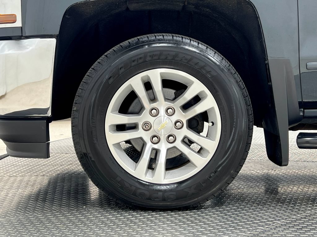 Used 2017 Chevrolet Silverado 1500 LT w/ All Star Edition AWD/4WD image 37