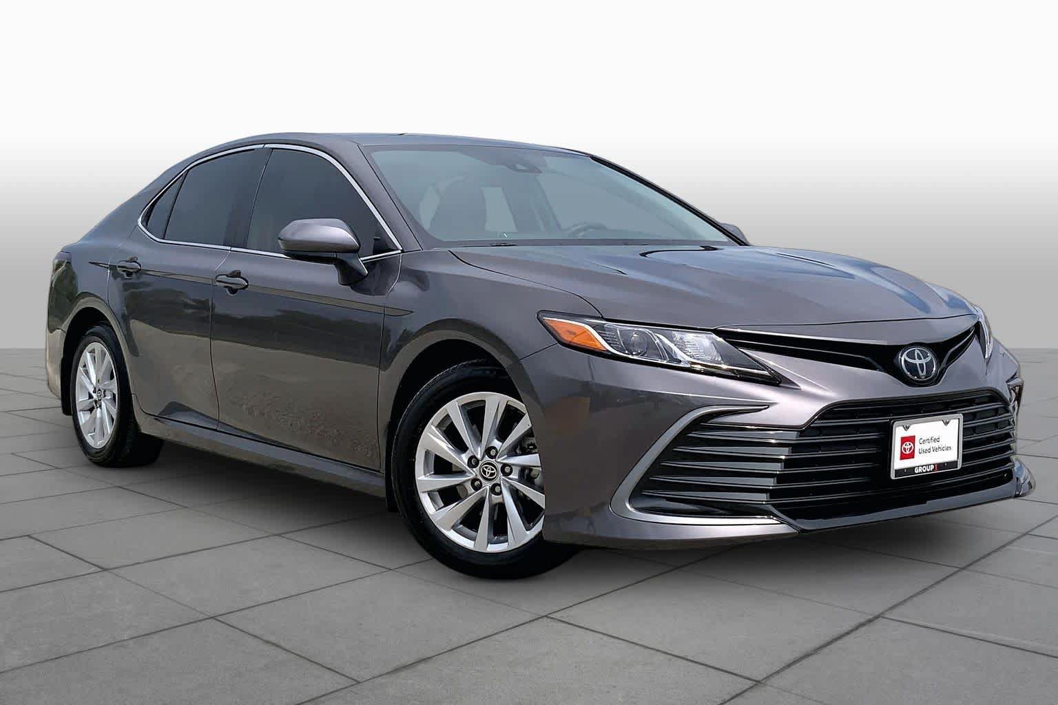 Used 2023 Toyota Camry LE FWD image 3