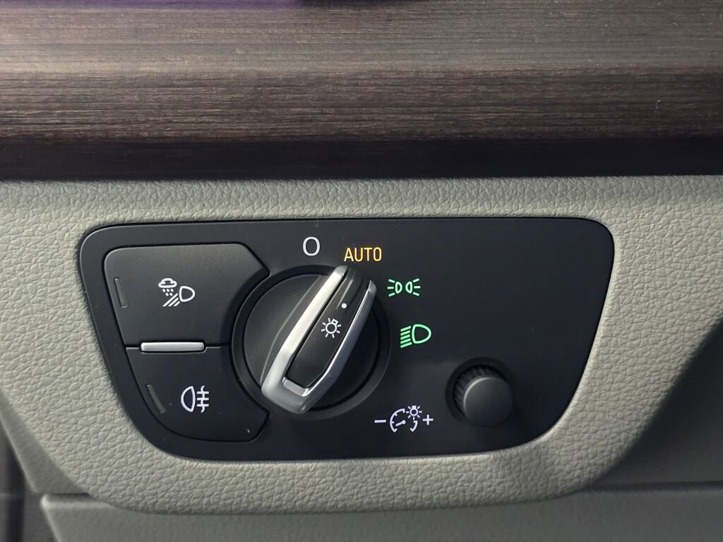 Certified 2025 Audi Q5 2.0T Premium Plus w/ Premium Plus Package image 38