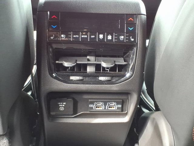 Certified 2022 Jeep Grand Cherokee Summit image 16
