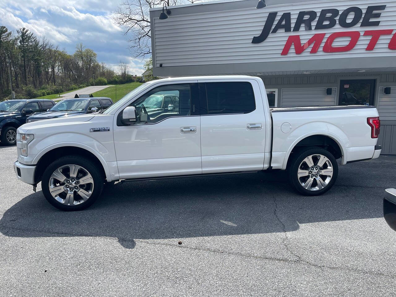 Used 2016 Ford F150 Limited w/ Trailer Tow Package image 4