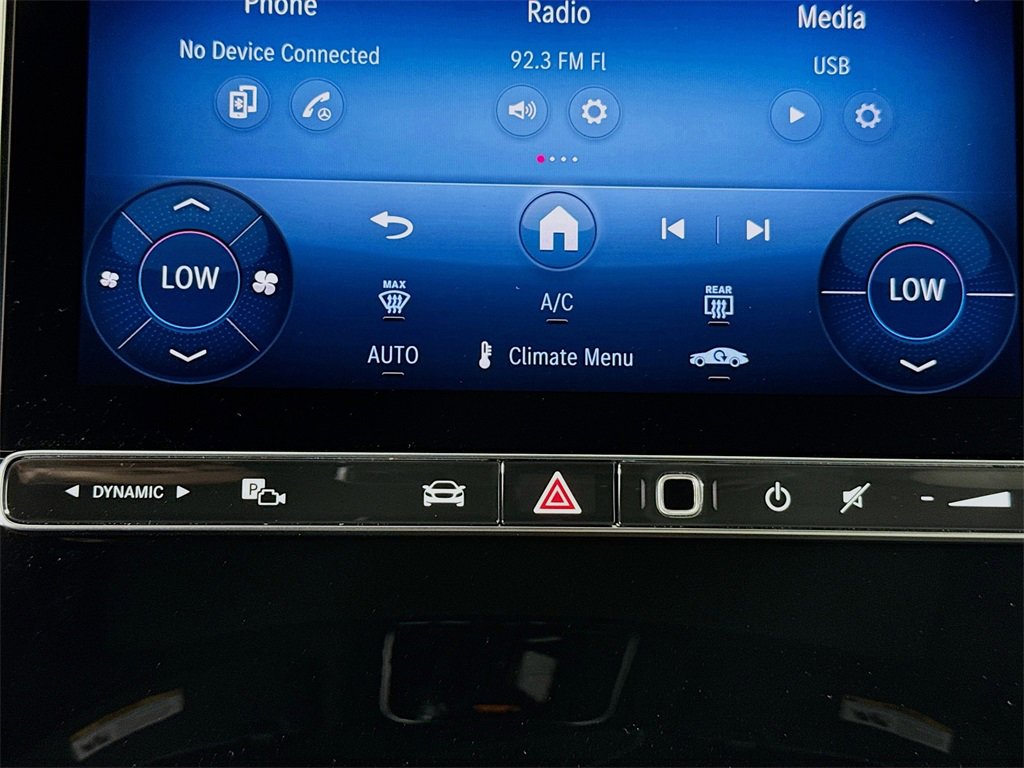 Used 2025 Mercedes-Benz GLC 300 4MATIC image 15