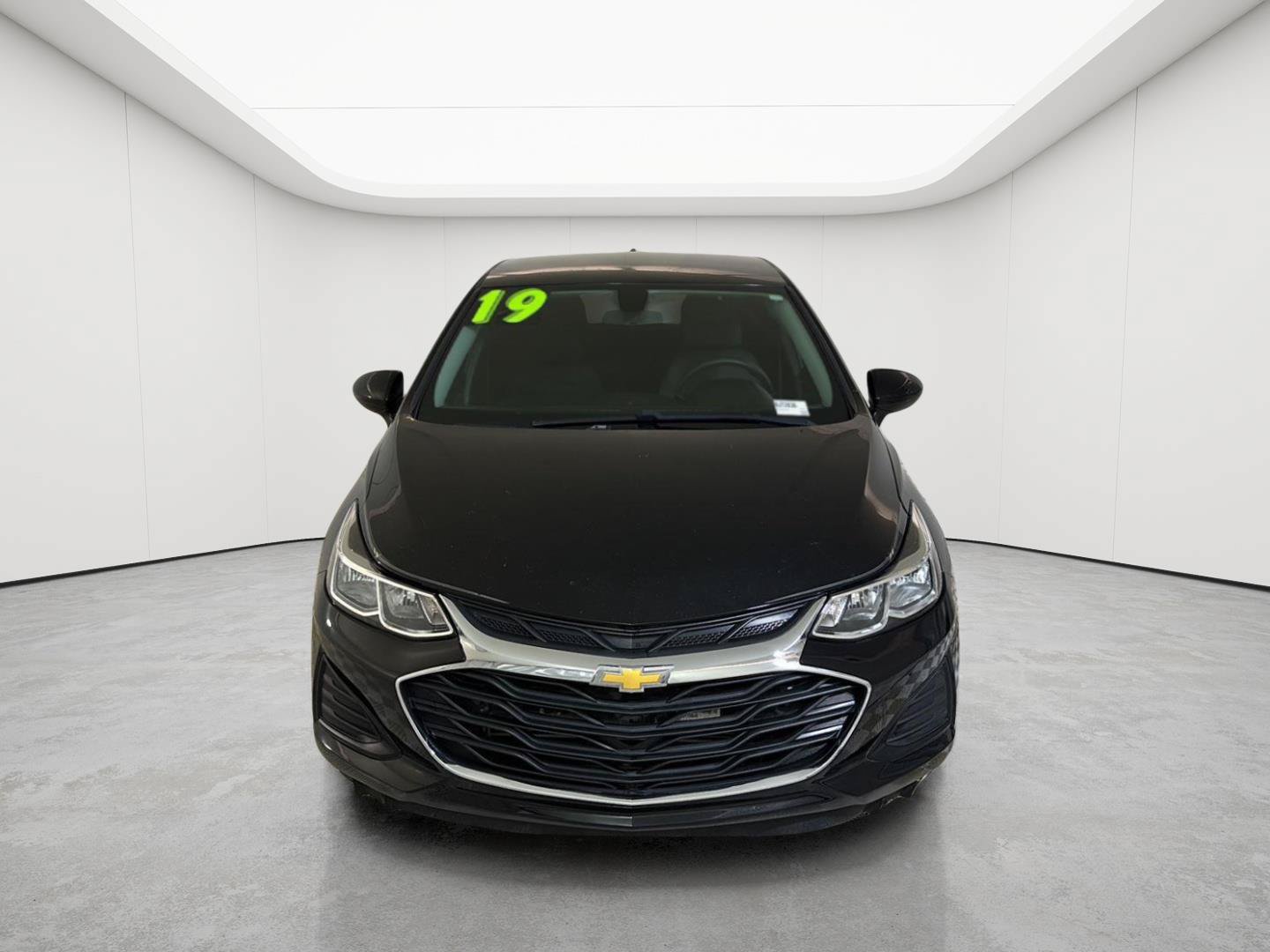 Used 2019 Chevrolet Cruze LS w/ LS Convenience Package FWD image 2