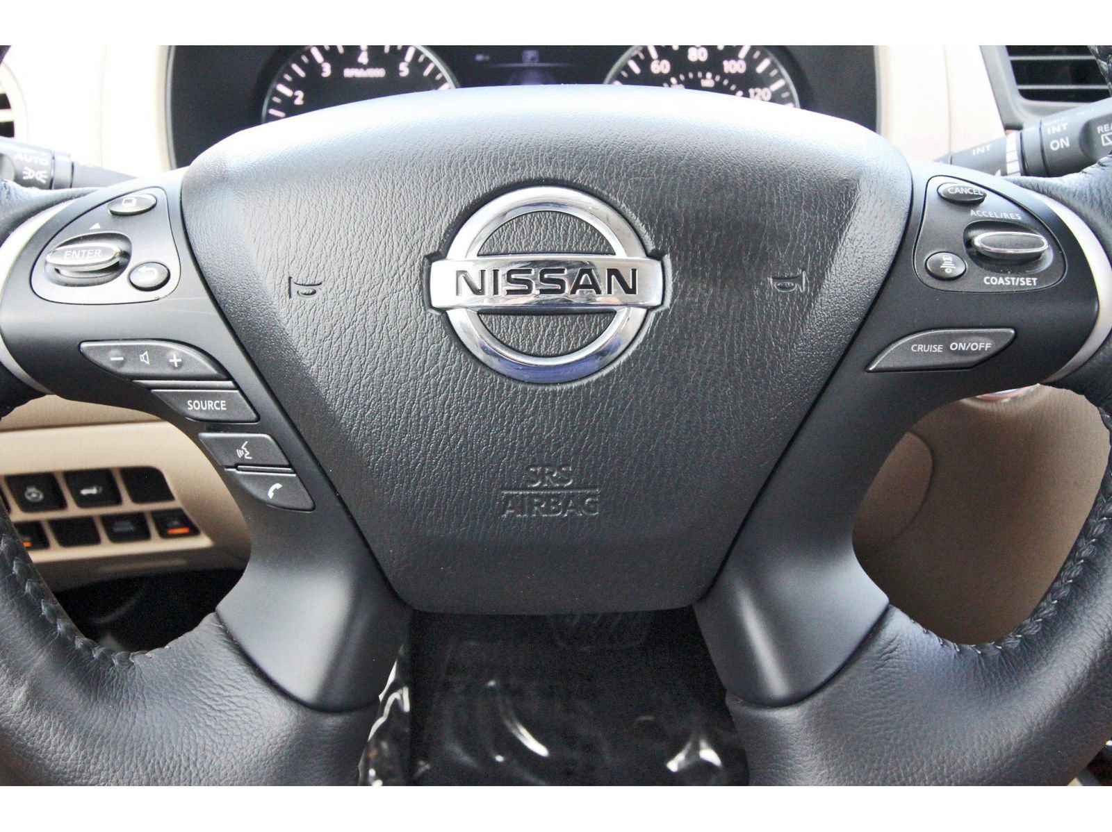 Used 2019 Nissan Pathfinder Platinum FWD image 17