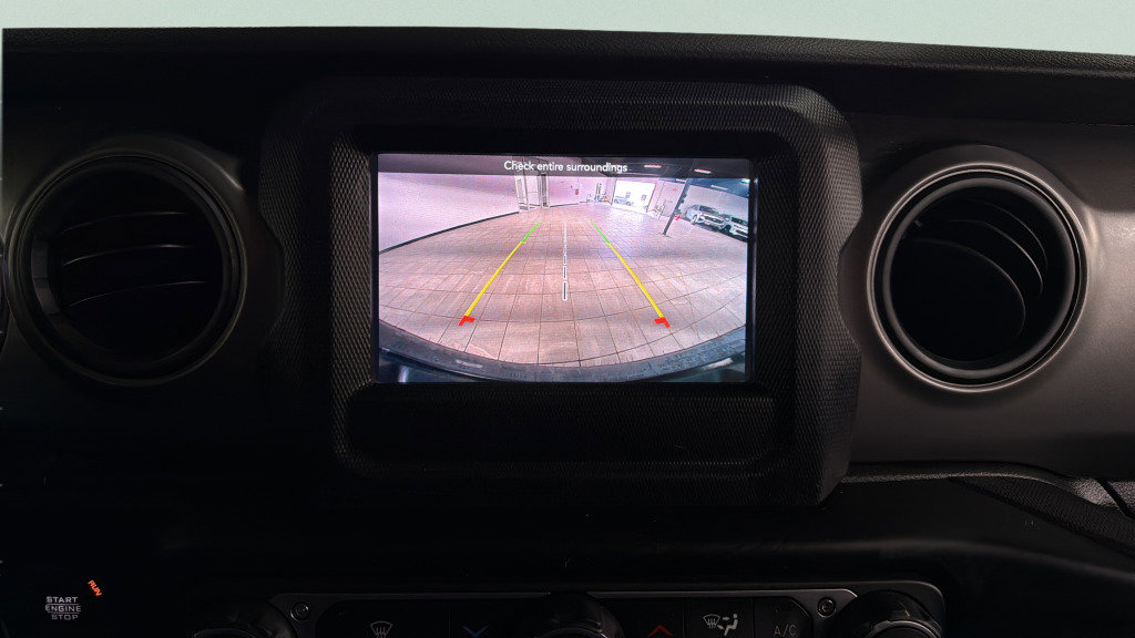 Used 2022 Jeep Wrangler Unlimited Sport image 23