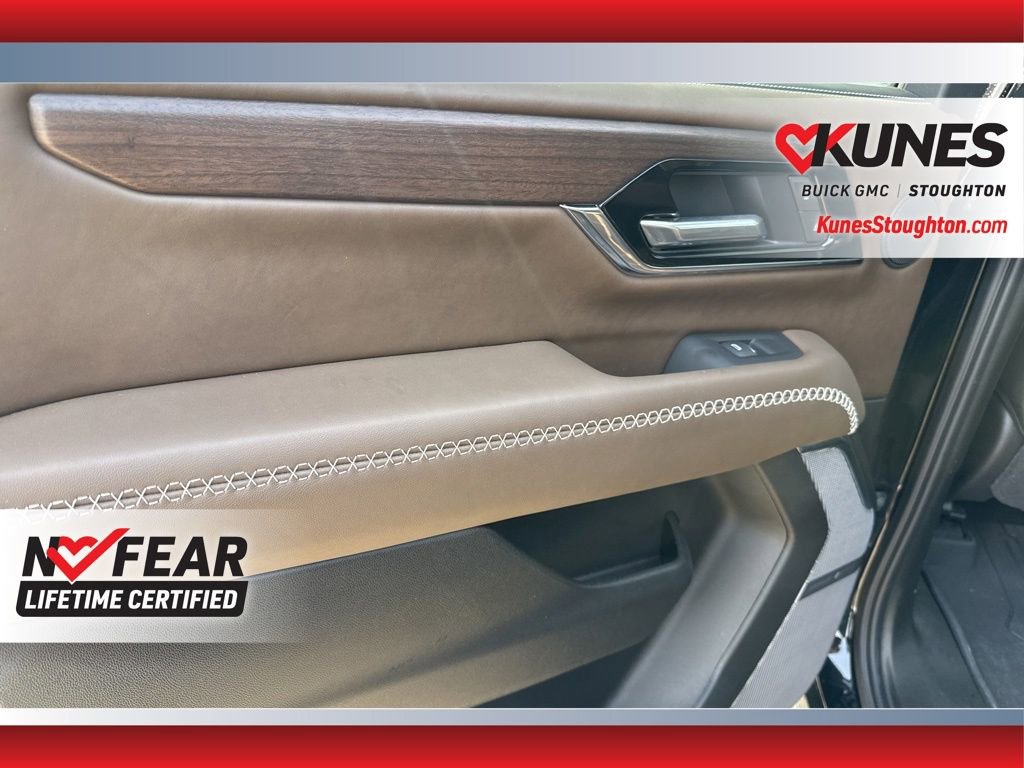 Used 2025 GMC Yukon XL Denali Ultimate w/ LPO, Floor Liner Package image 38