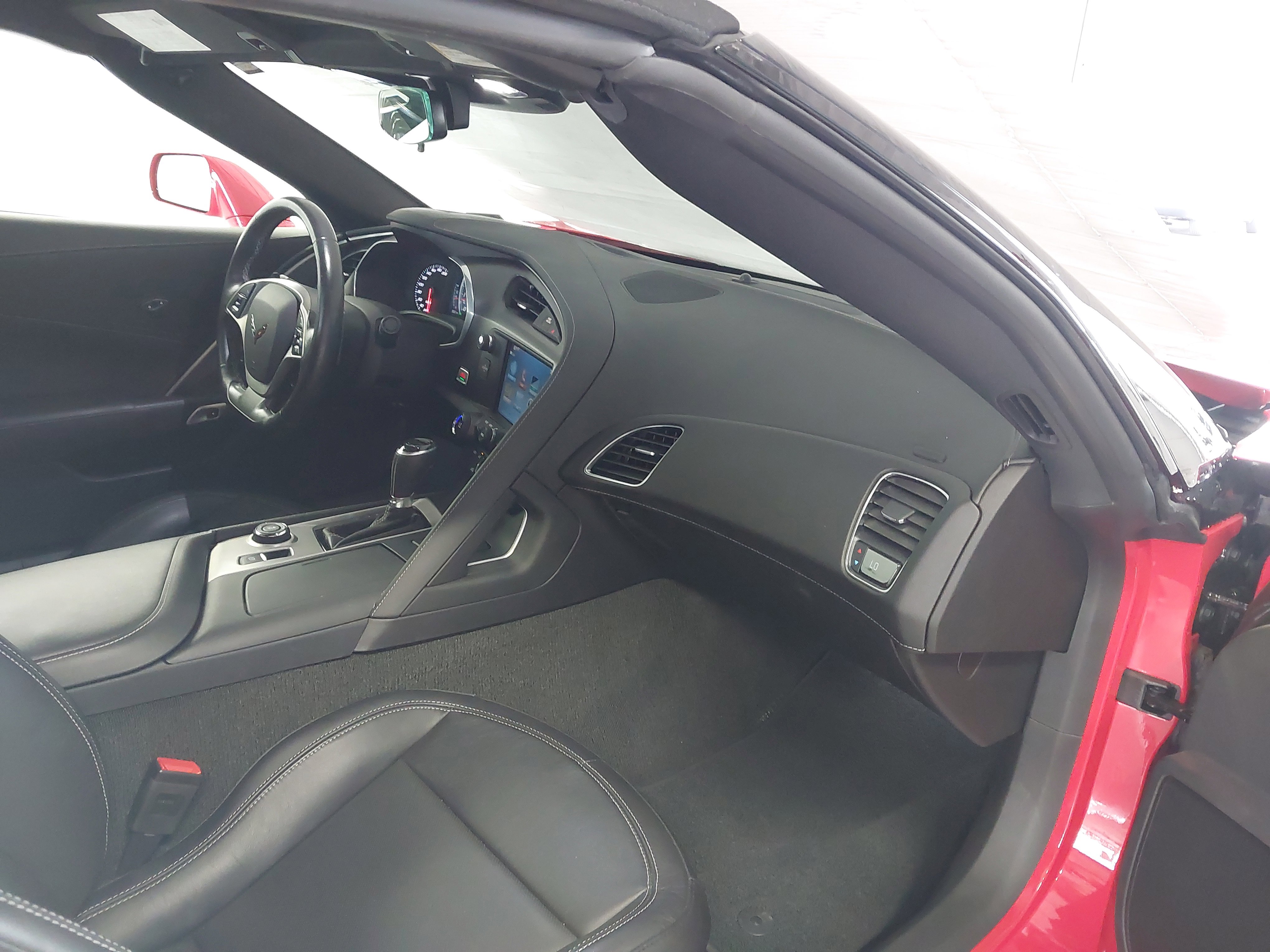 Used 2019 Chevrolet Corvette Grand Sport w/ Carbon Flash Badge Package image 28