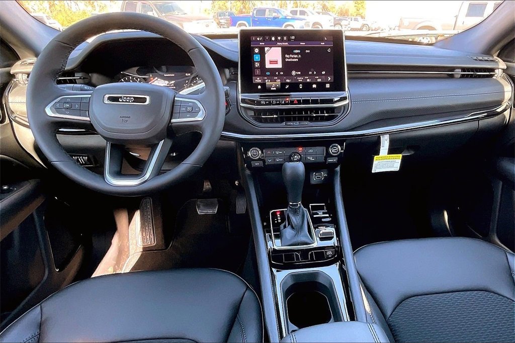 New 2026 Jeep Compass Latitude image 5