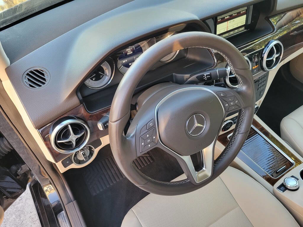 Used 2015 Mercedes-Benz GLK 250 GLK 250 BlueTEC AWD 4MATIC 4dr image 31