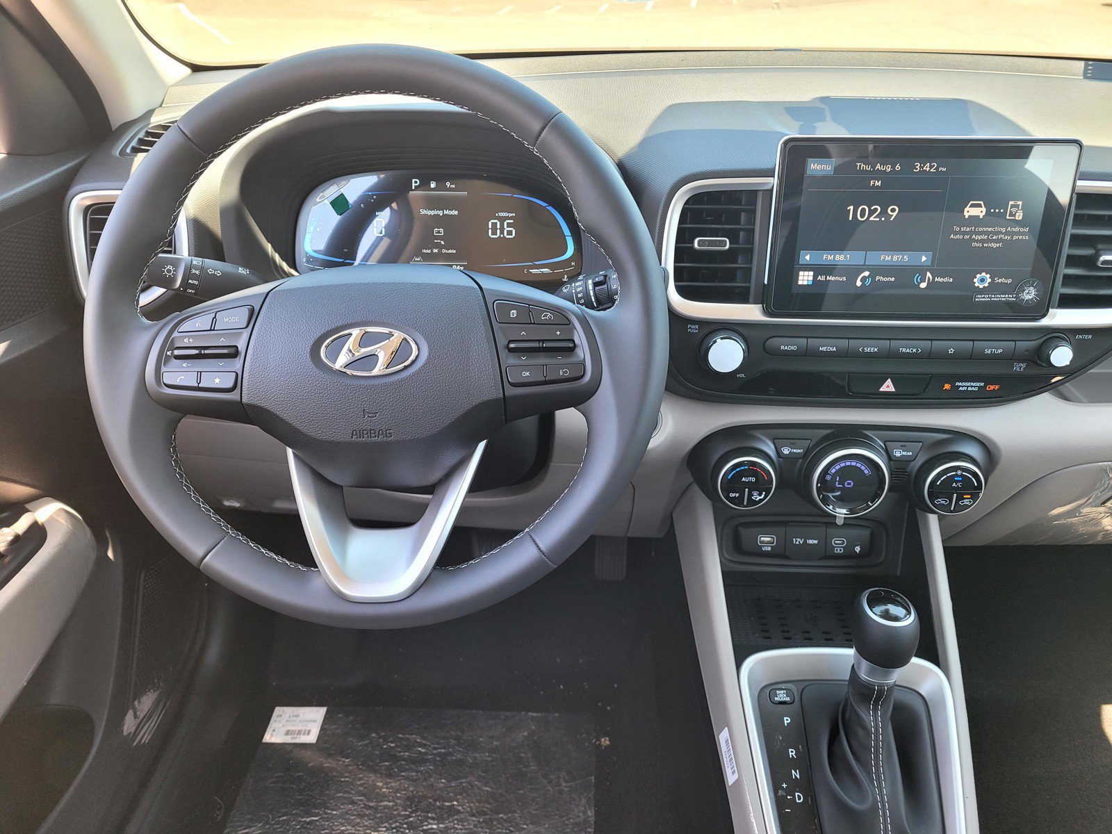 New 2026 Hyundai Venue SEL FWD image 13