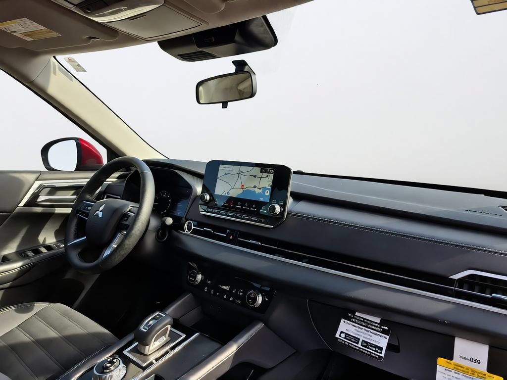 Used 2024 Mitsubishi Outlander SE FWD image 33