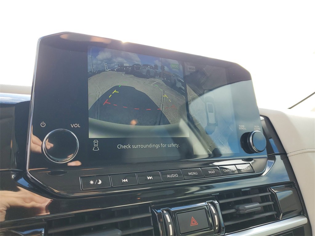 New 2025 Nissan Pathfinder SL image 11