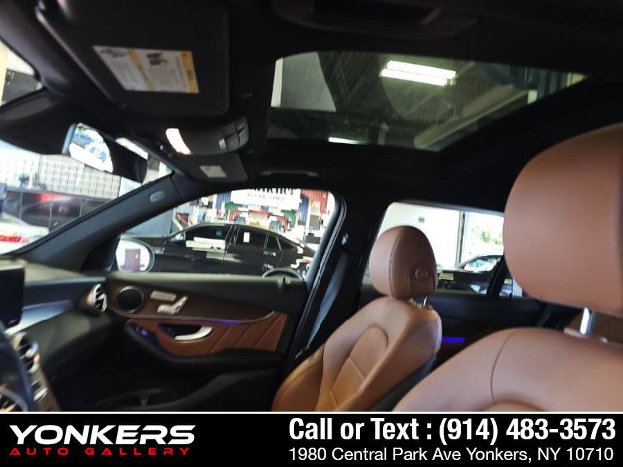 Used 2022 Mercedes-Benz GLC 300 4MATIC w/ AMG Line image 15