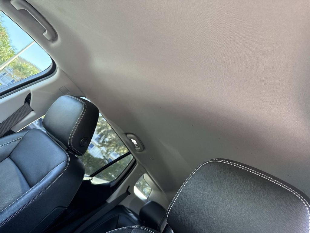 Used 2024 GMC Terrain SLT image 46